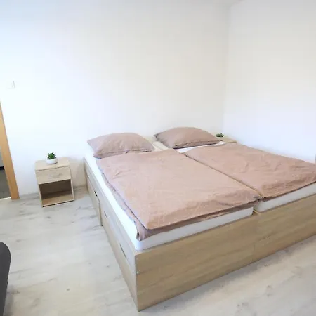Relax Center Hostel Berente