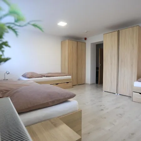 Relax Center Hostel Berente